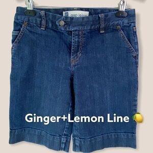 GAP Women Stretch Denim Bermuda Shorts Size 8 EUC